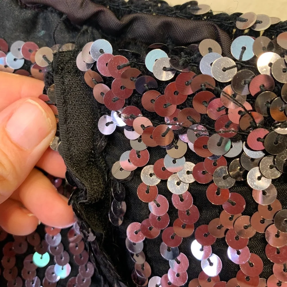 Three Flags | VTG Sequin Glam Cropped Tank Top - Picture 6 of 11